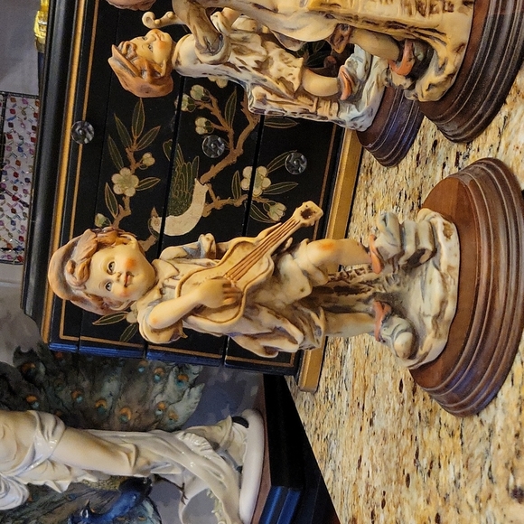 VINTAGE Himark OLD WORLD PORCELAIN 4-BAND BOY FIGURINES COLLECTION - Picture 8 of 10